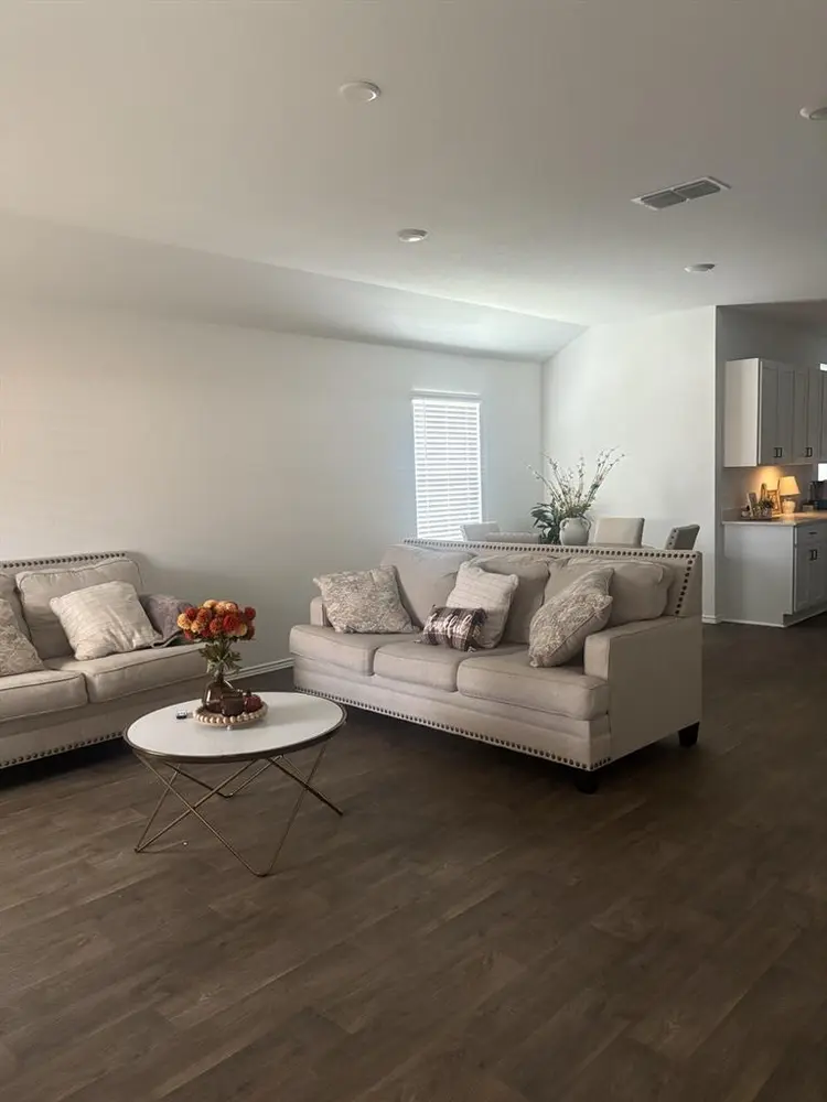 Room available for rent