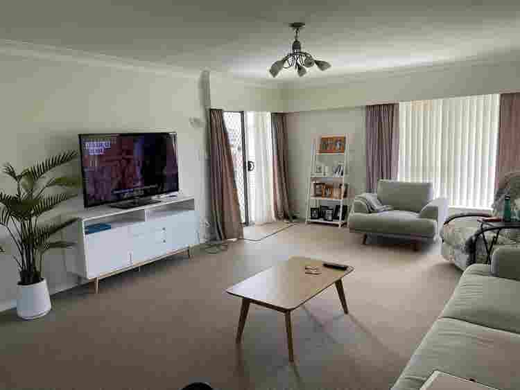 FURNISHED ROOM AVAILABLEE