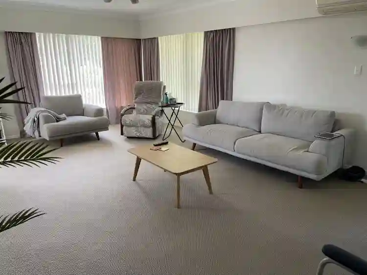 FURNISHED ROOM AVAILABLEE