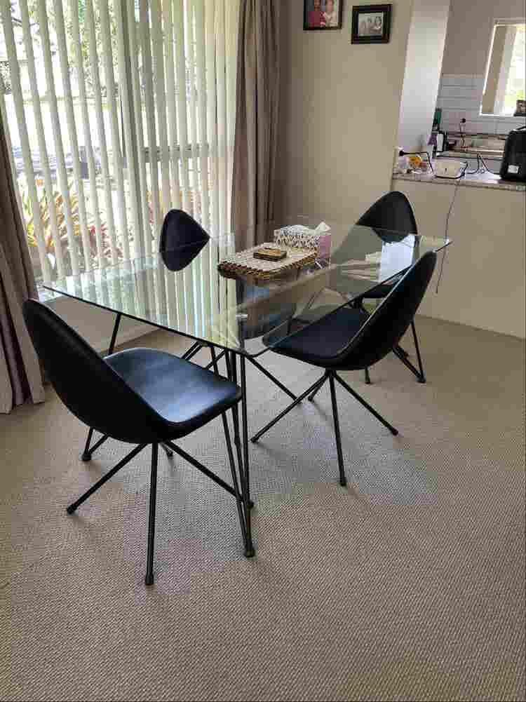 FURNISHED ROOM AVAILABLEE