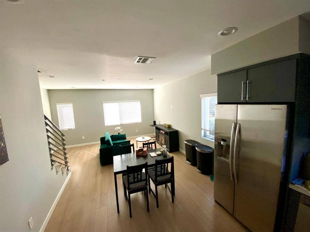 Hollywood: Private Room & Bath