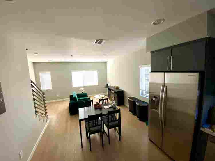 Hollywood: Private Room & Bath