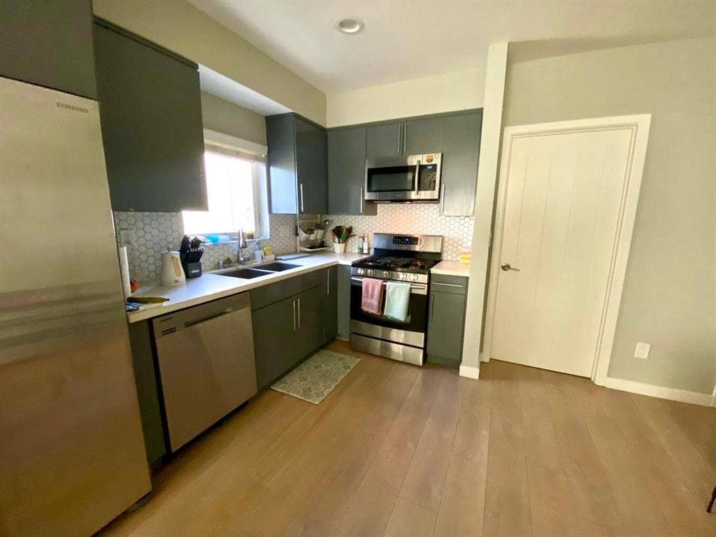 Hollywood: Private Room & Bath