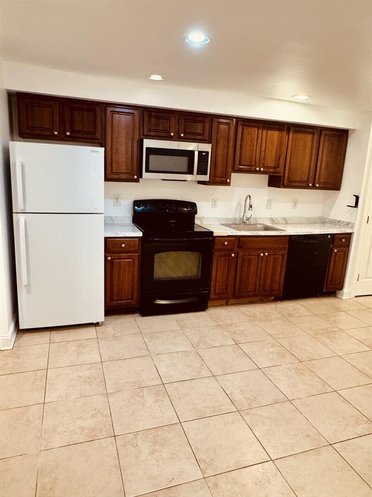 Room for Rent NW Columbia Heights