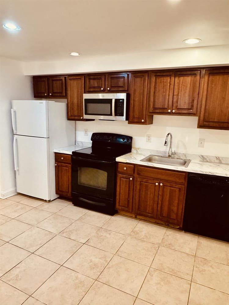 Room for Rent NW Columbia Heights