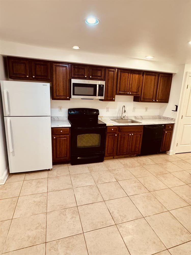 Room for Rent NW Columbia Heights