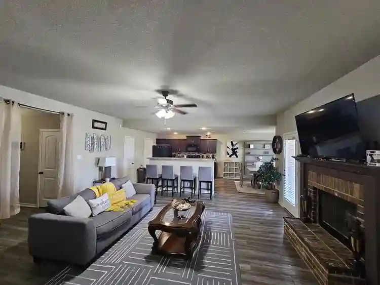 Fully Furnished Hse - 4 Rms Ready