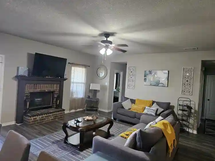 Fully Furnished Hse - 4 Rms Ready