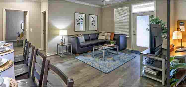 Looking for girls to sublet!