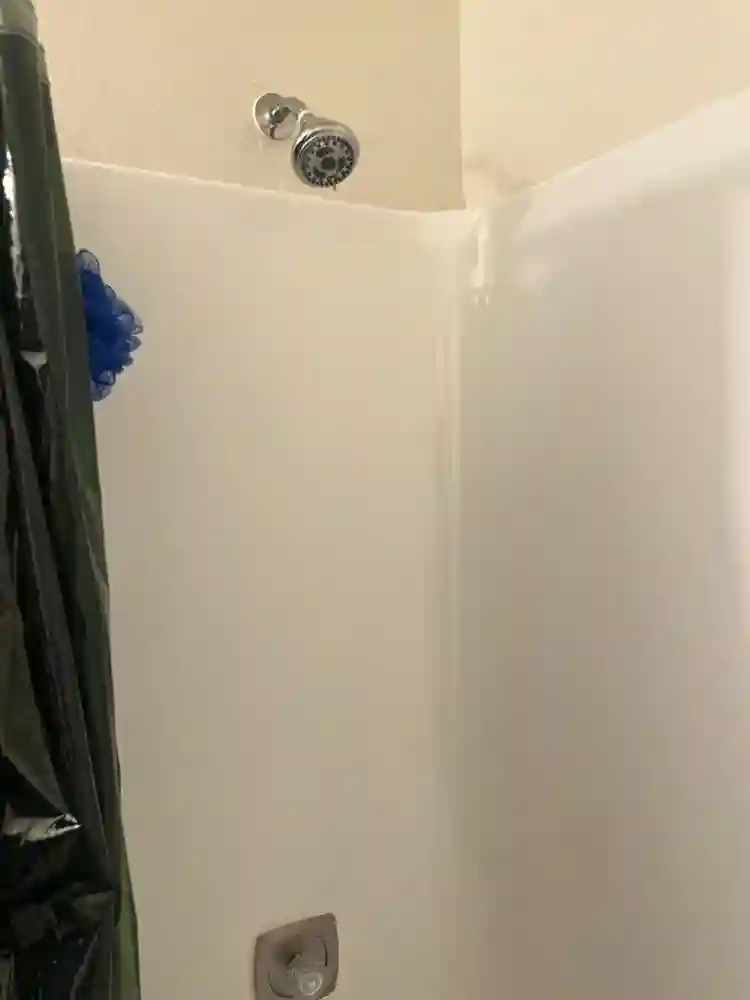 I’m seeking mature FEMALES ONLY