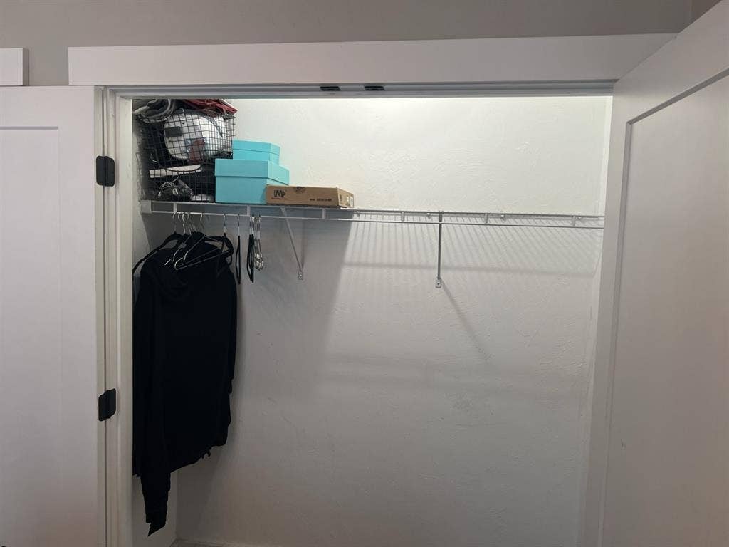 Roommate, Johnston Pvt bed and bath