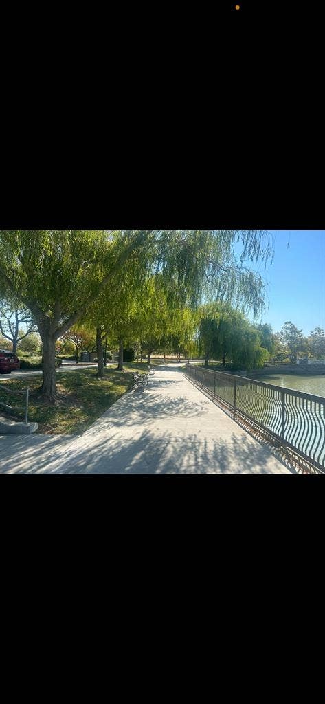 West Sacramento Home w Room to Rent