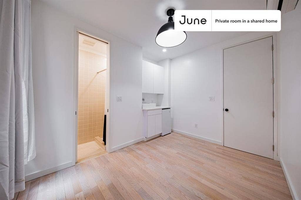 4 BR in New York City