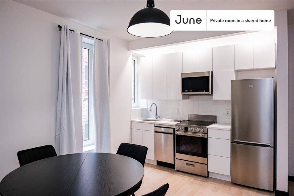 4 BR in New York City