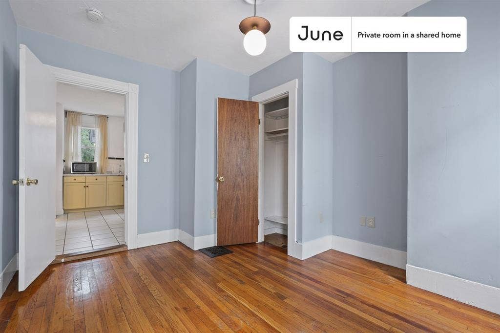 3 BR in Boston