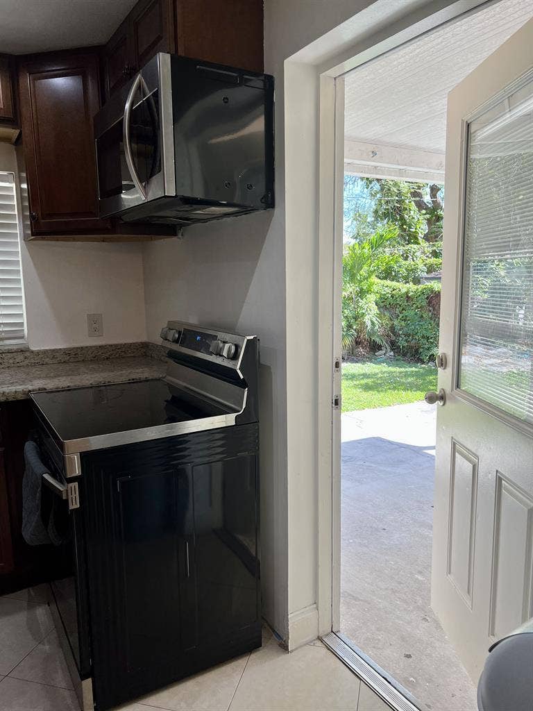 Furnished Room near Midtown