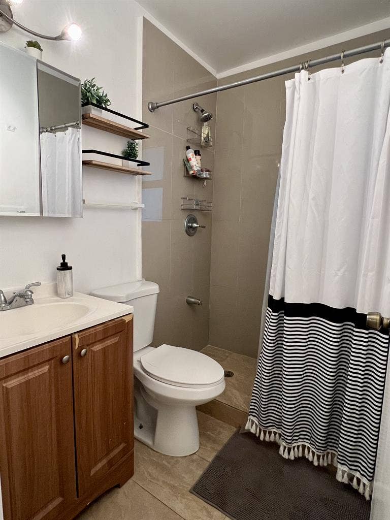 Furnished Room near Midtown