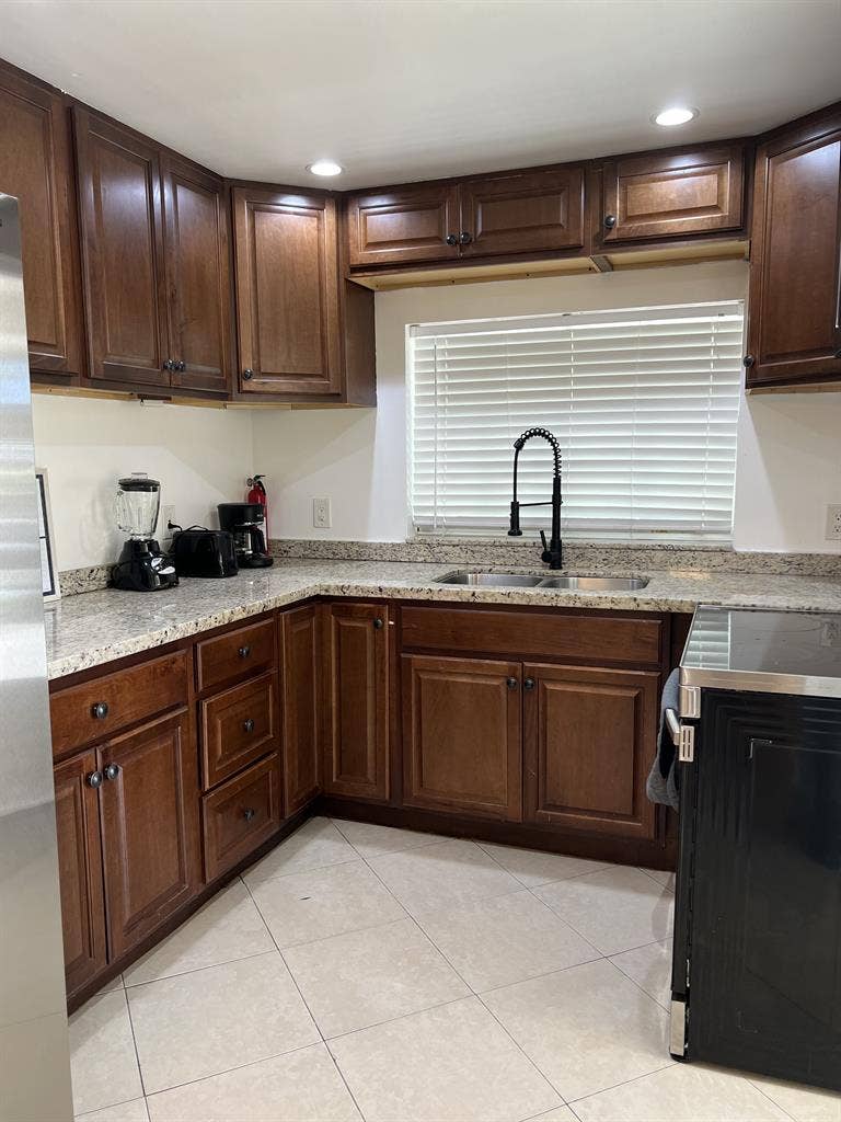 Furnished Room near Midtown