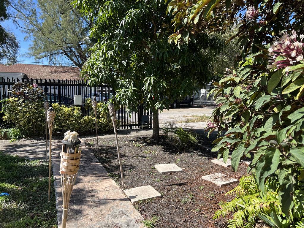 Furnished Room near Midtown