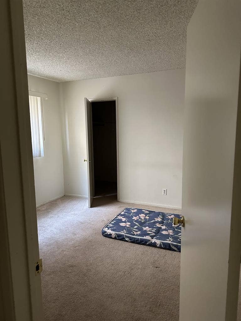 rooms available in Santa Monica