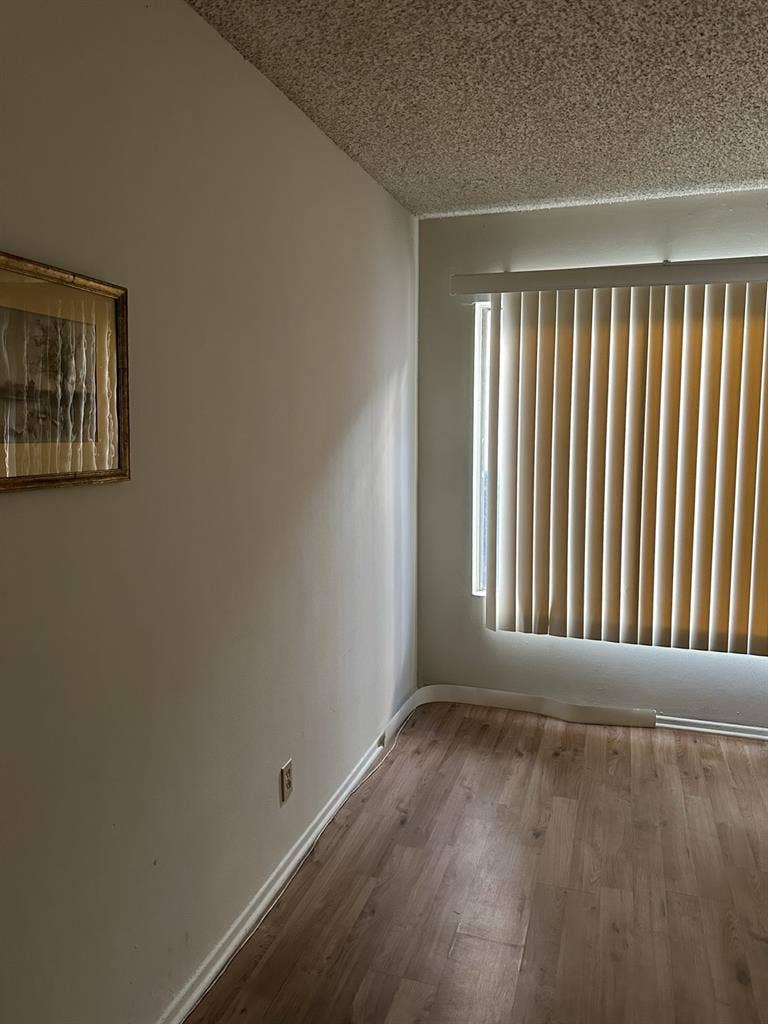 rooms available in Santa Monica