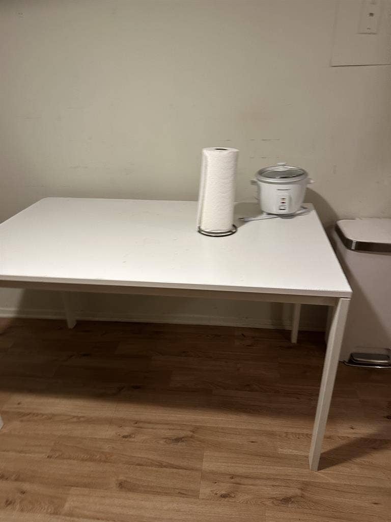 rooms available in Santa Monica