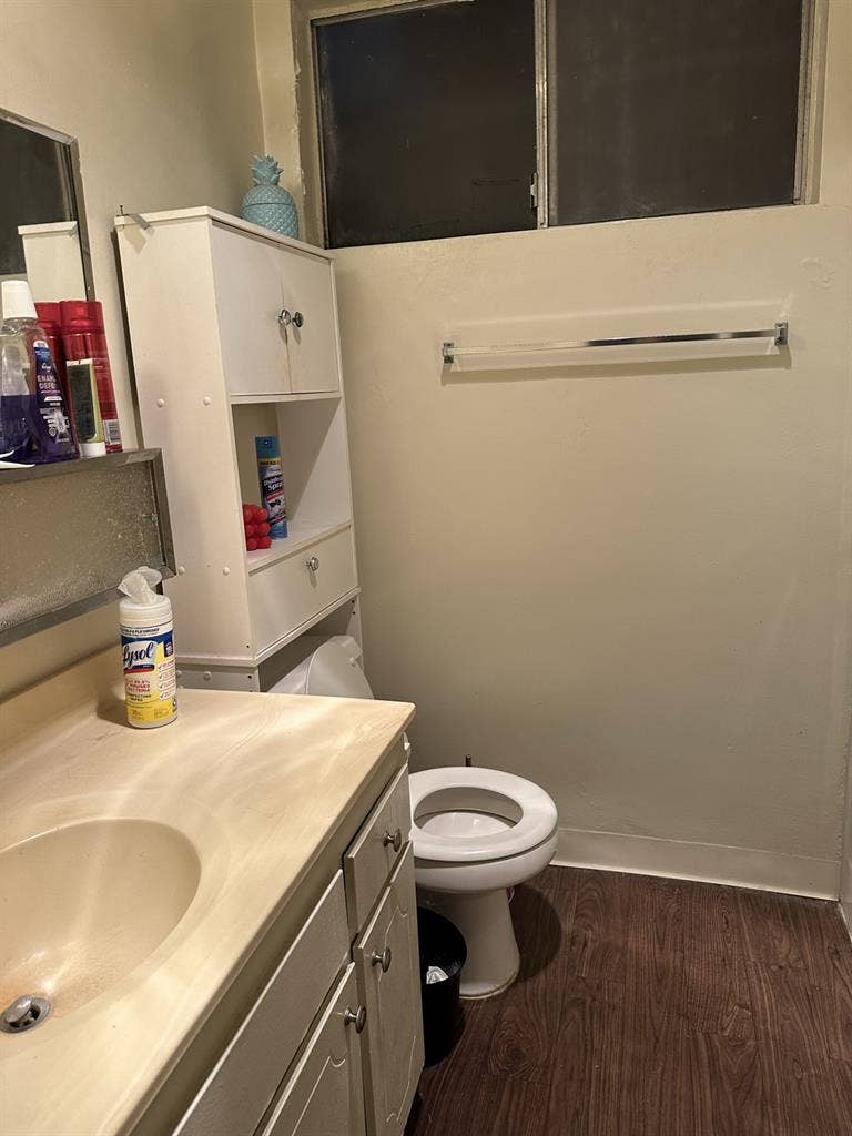 rooms available in Santa Monica