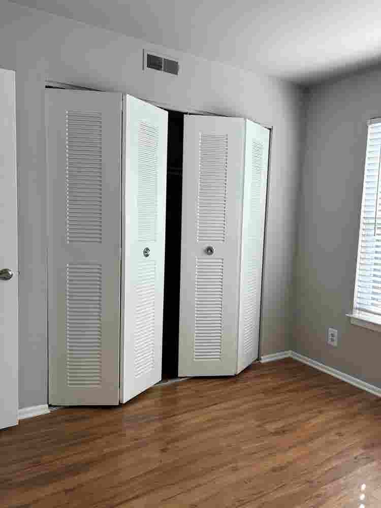 Beautiful sunlight filled apartment