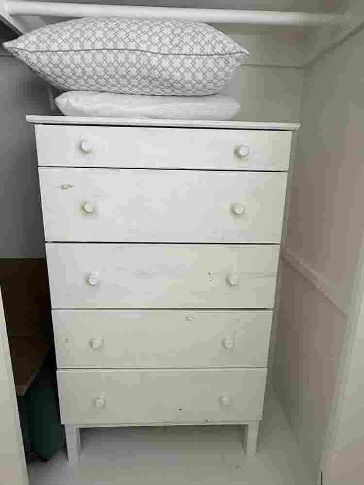 Nice room in pico robertson area