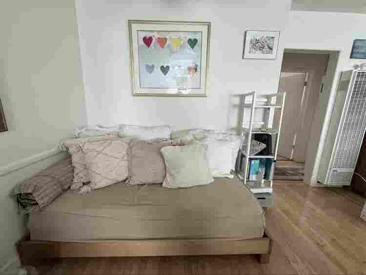 Nice room in pico robertson area