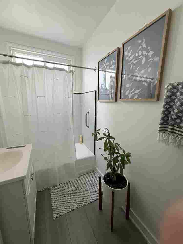 Nice room in pico robertson area