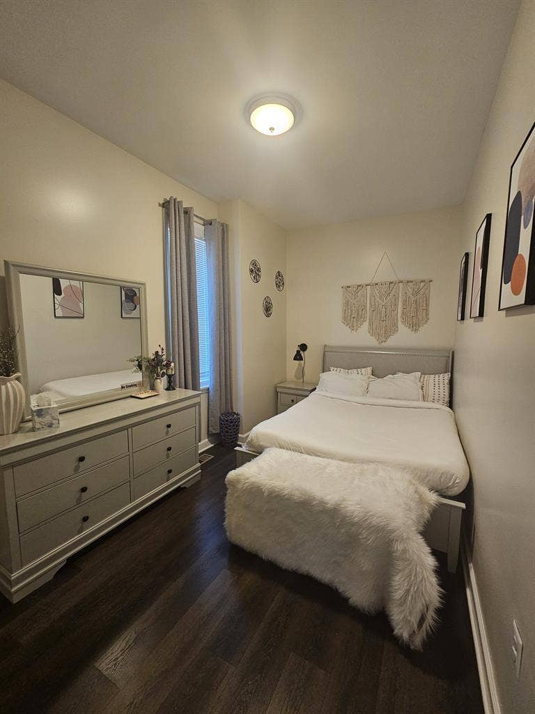 Room for rent in safe Pigtown