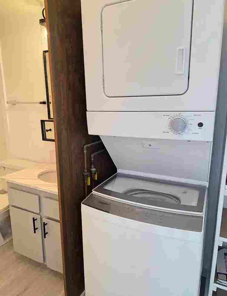 Private room private bath for rent