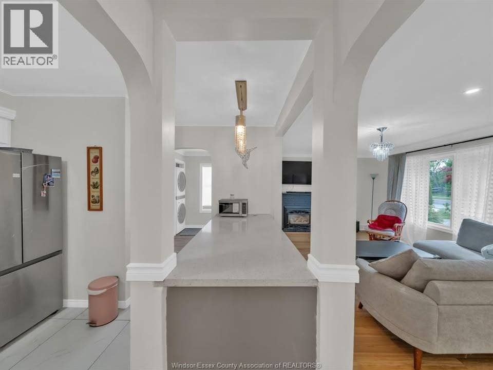 Upper unit in home in South Windsor