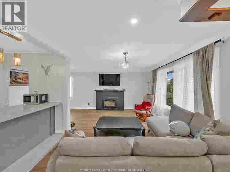 Upper unit in home in South Windsor