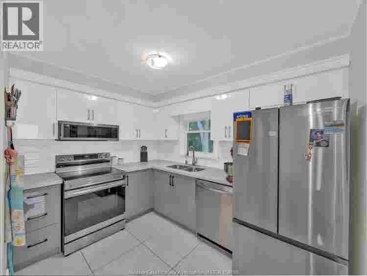 Upper unit in home in South Windsor