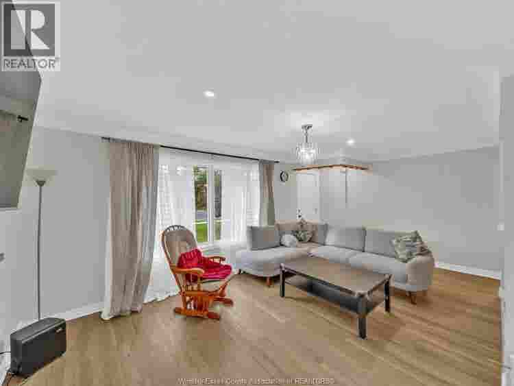 Upper unit in home in South Windsor