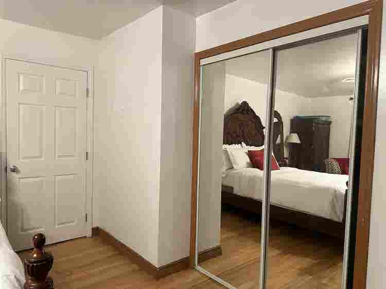 Suite Room in Burbank California
