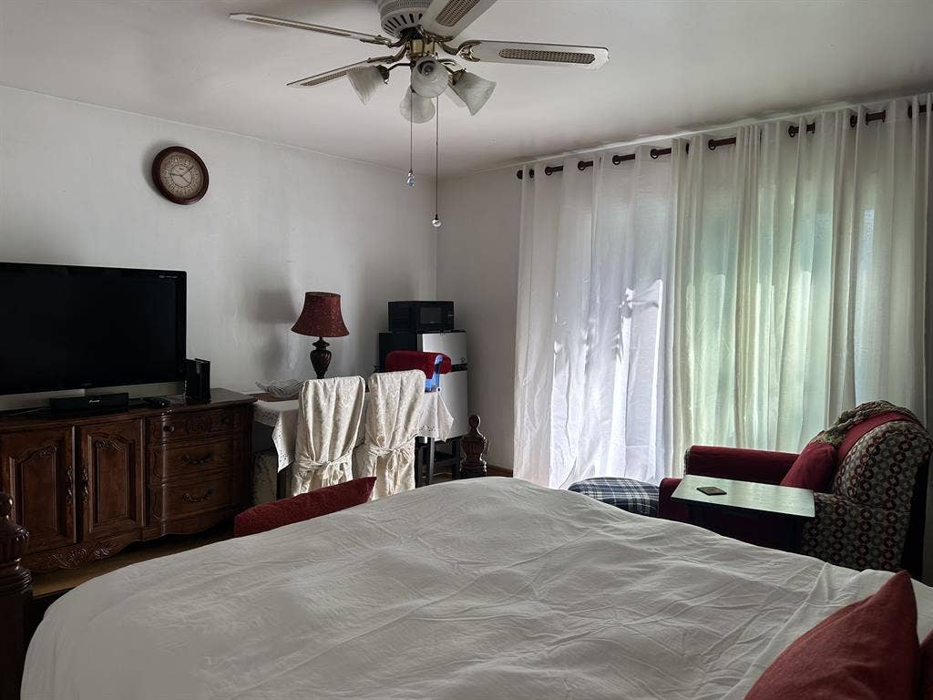 Suite Room in Burbank California