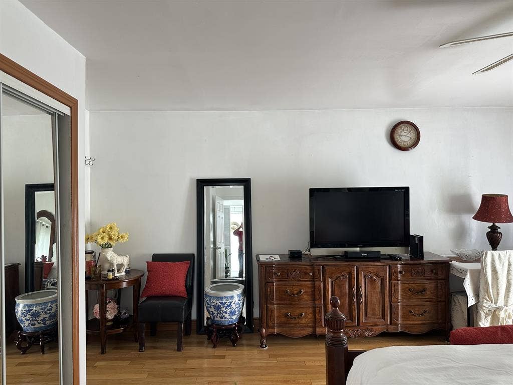 Suite Room in Burbank California