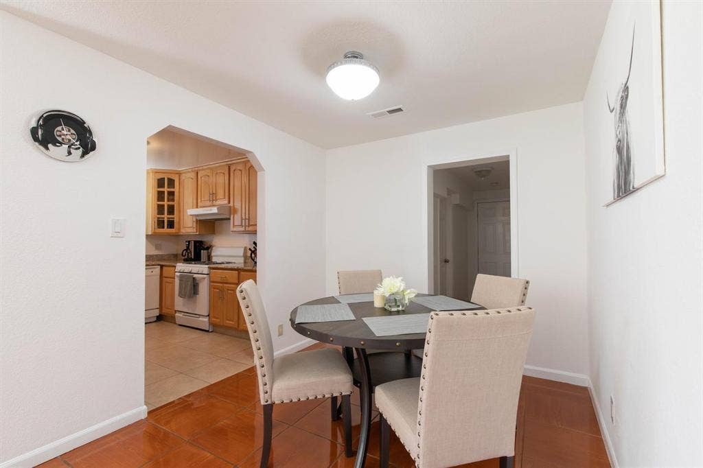 1 BR in Redwood City