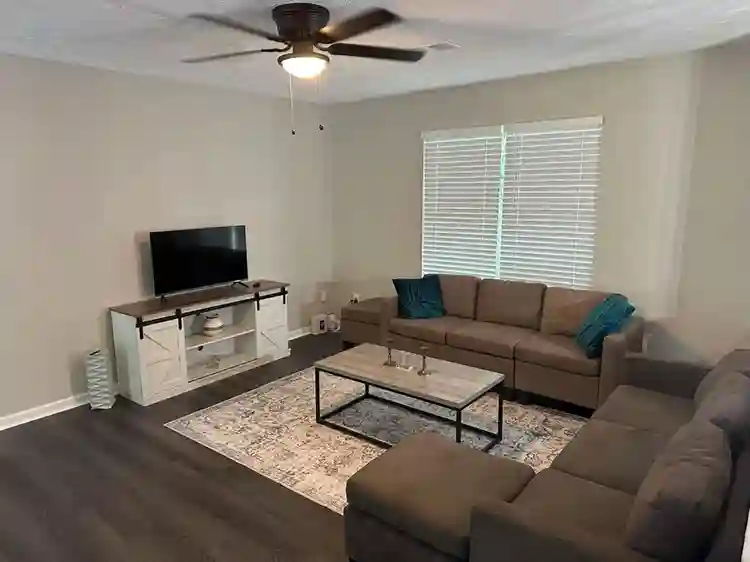 5 BR in Decatur