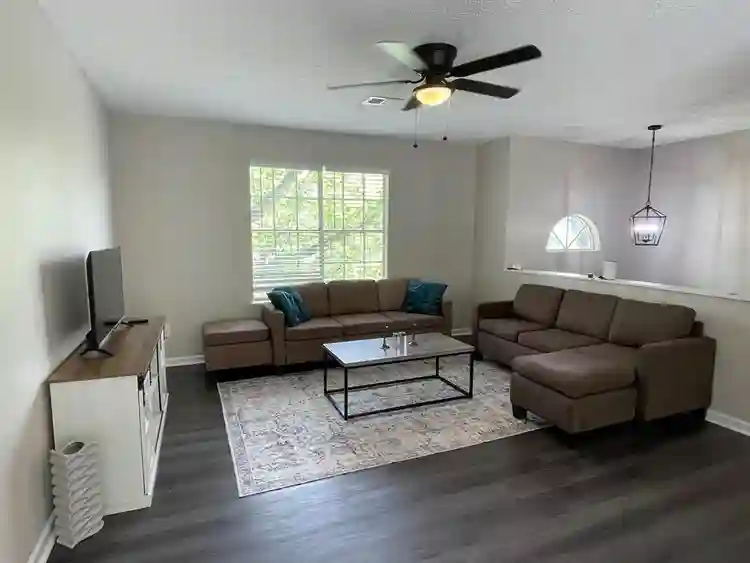 5 BR in Decatur