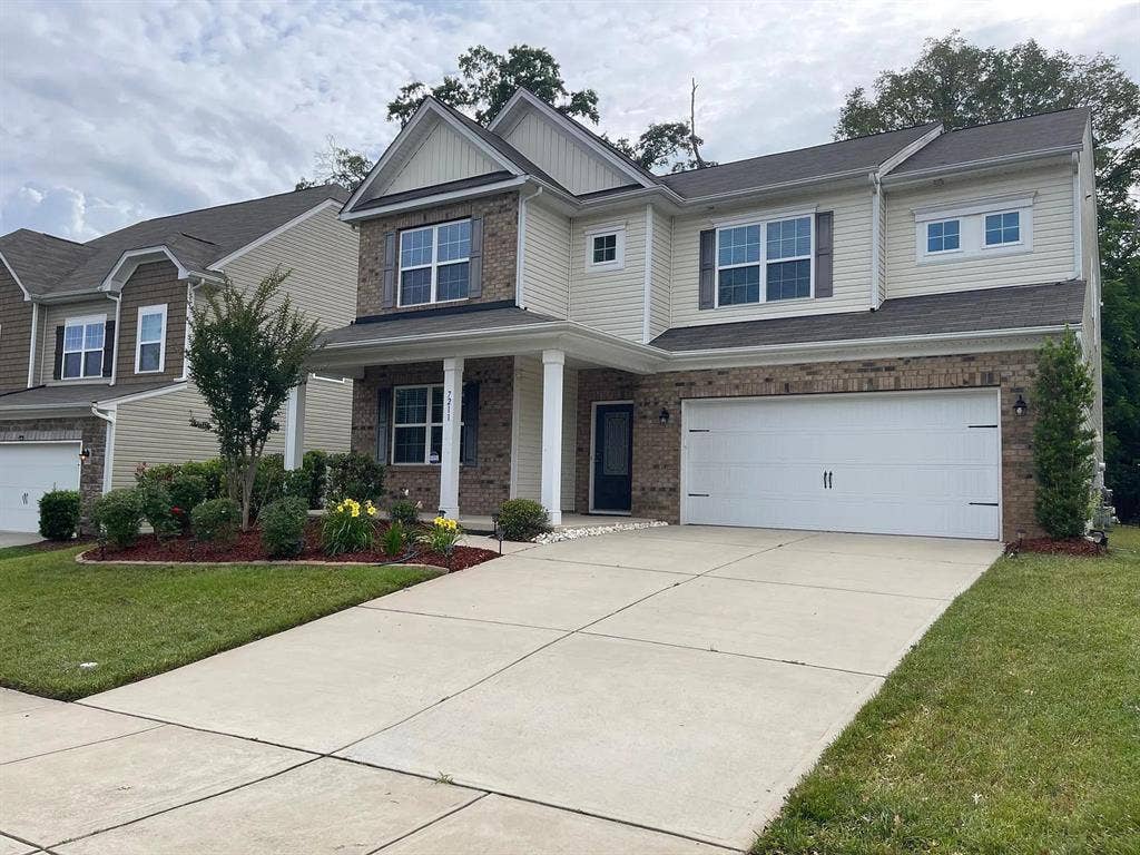 6 BR in Charlotte