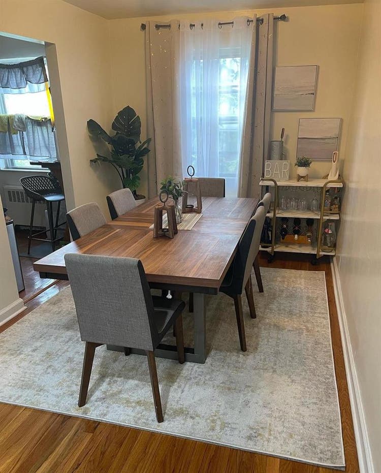 Furnished Big room near the 2 train