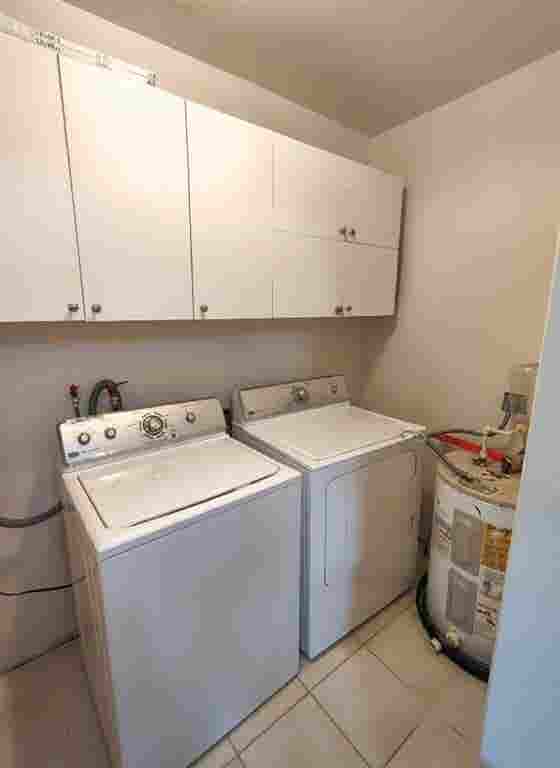 Home in Hollywood Little Ranches