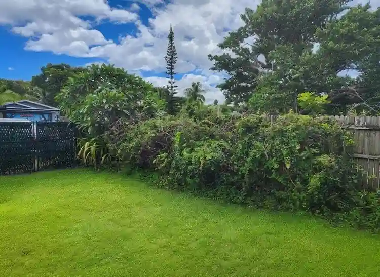 Home in Hollywood Little Ranches