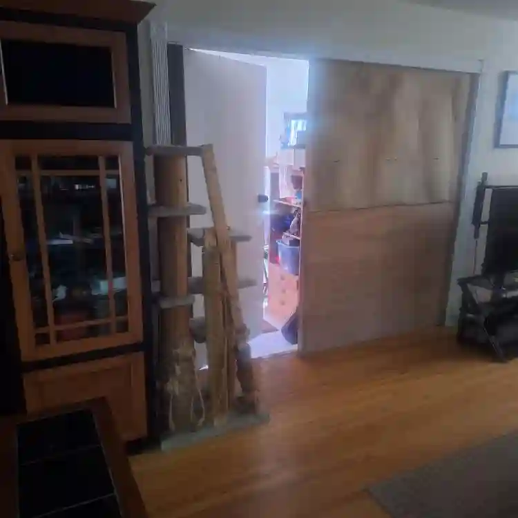 Large westminster room for rent.