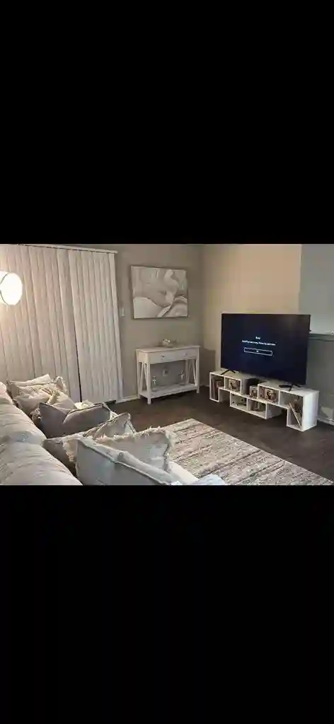 Looking for Male Roommate!