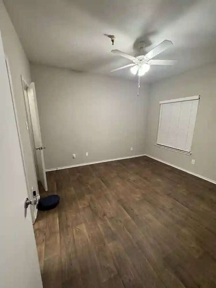 Looking for Male Roommate!